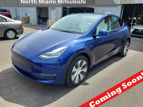 TESLA MODEL Y 2021 5YJYGDEE6MF141785 image